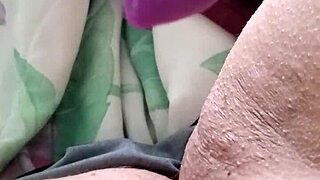 Scen#2 för video: Old women using toys for super hard pussy fucking